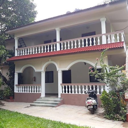 Agnelo'S Holiday Homes Candolim Ngoại thất bức ảnh